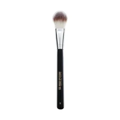 Foundation Nylon Brush - 7 By Make-Up Studio For Women - 1 Pc Brush -Up&Up GUEST ace8fe9f 7829 4063 9bd9 4bf1de0bfd42